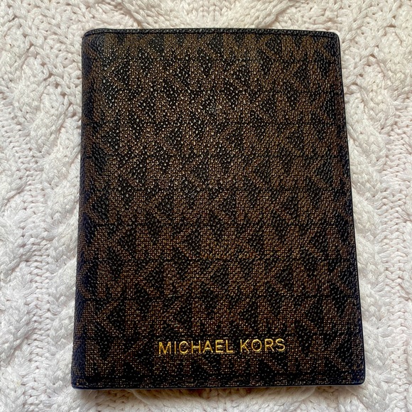Handbags - Michael Kors wallet brand new! Never has been used before. Light brown interior.